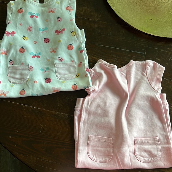 2 one piece outfits - Picture 2 of 2